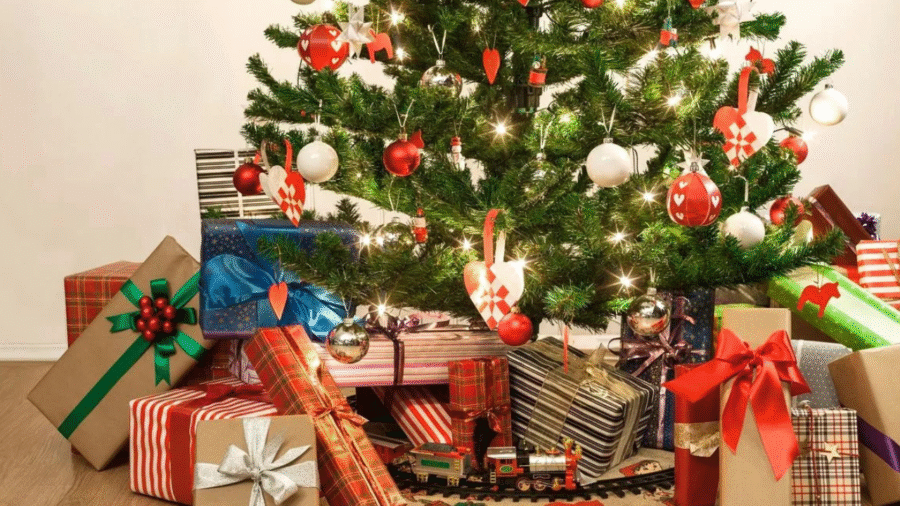 Dollar Stores Christmas Schedule 2025