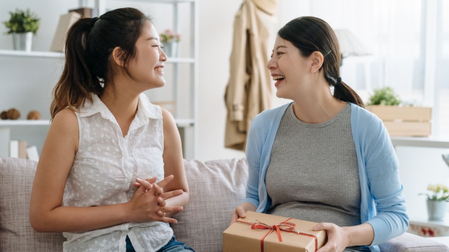 Get College Roommates for Christmas