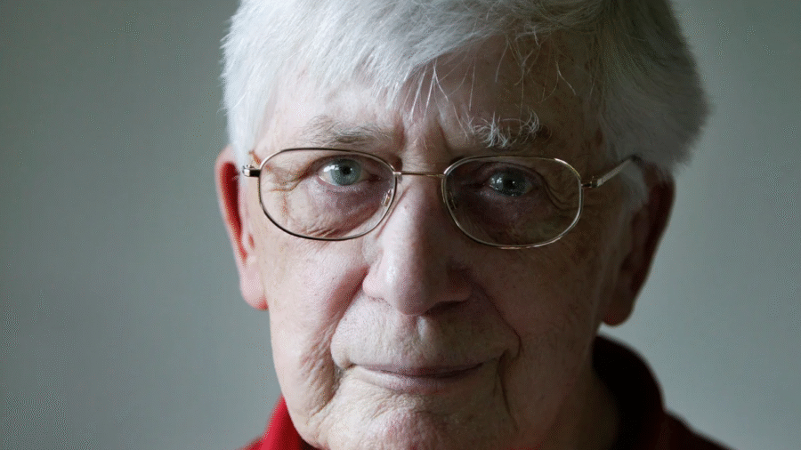 Edwin Morgan’s ‘The Computer’s First Christmas Card