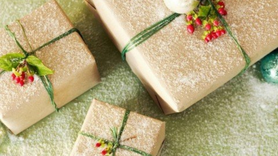 Avoiding Holiday Gift-Giving Pitfalls in 2025