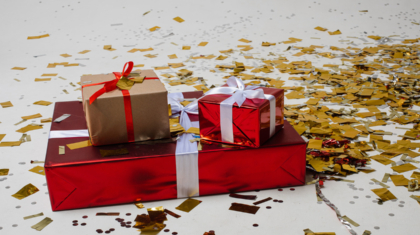 the 6 Christmas Gifts